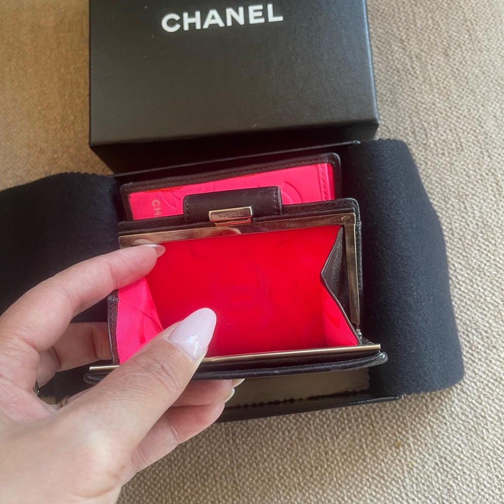 Chanel Black and Cream Quilted wallet and  Card Holder.Authentic! - Picture 7 of 10